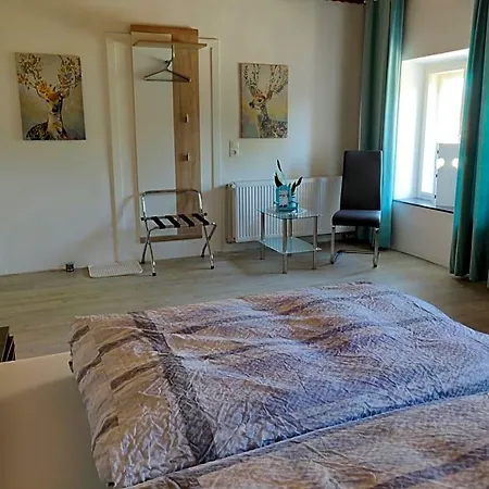 Bed and Breakfast Leonhard 7